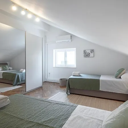 Keta Seaview Parking Apartment